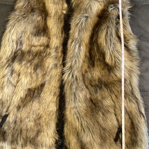 womens volcom snow faux fur hooded vest small NWT - Picture 6 of 10